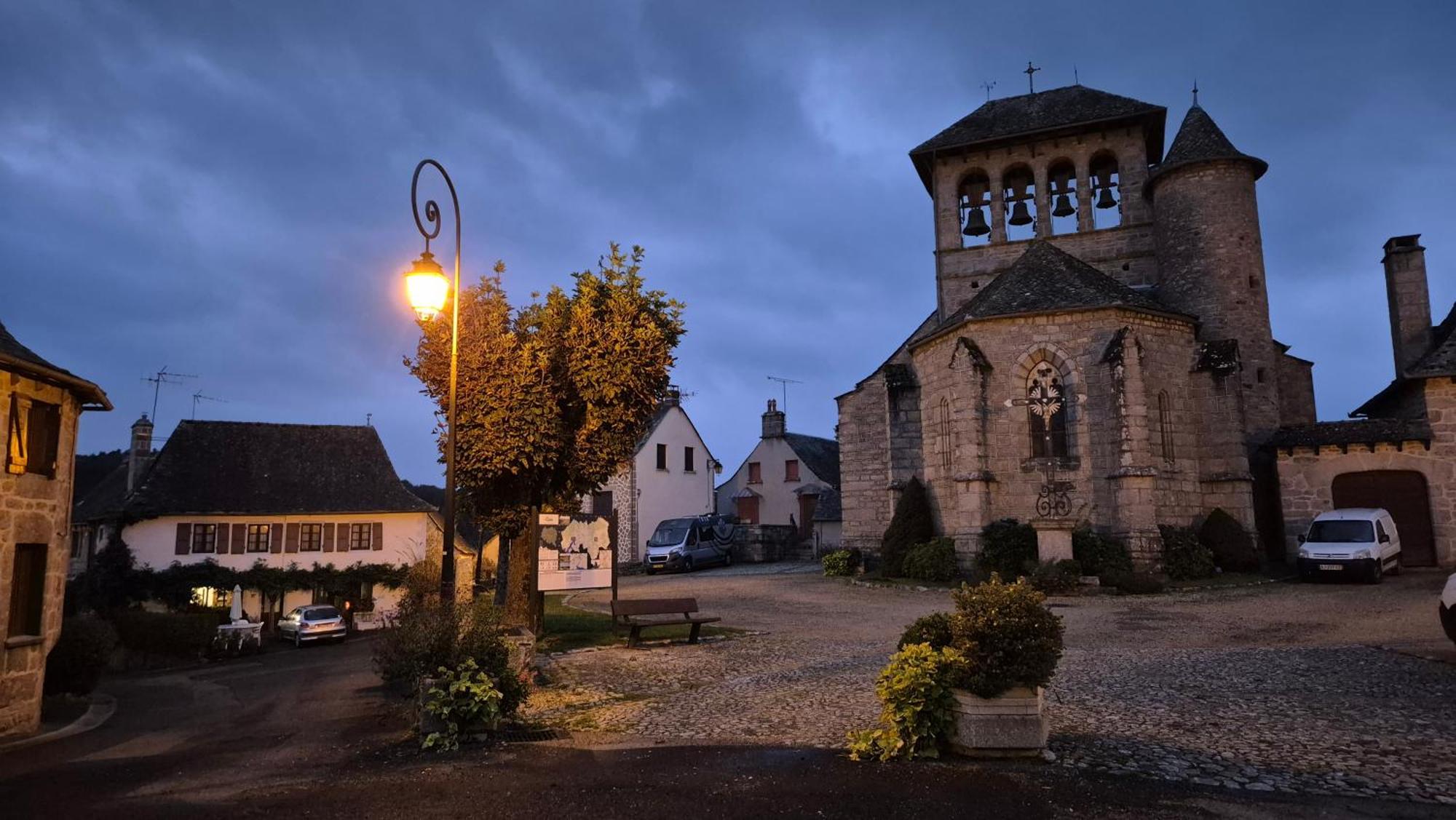 Maison La Vie De L'Aubrac - Gite Lo Bel Peis Saint-Symphorien-de-Thenieres Buitenkant foto