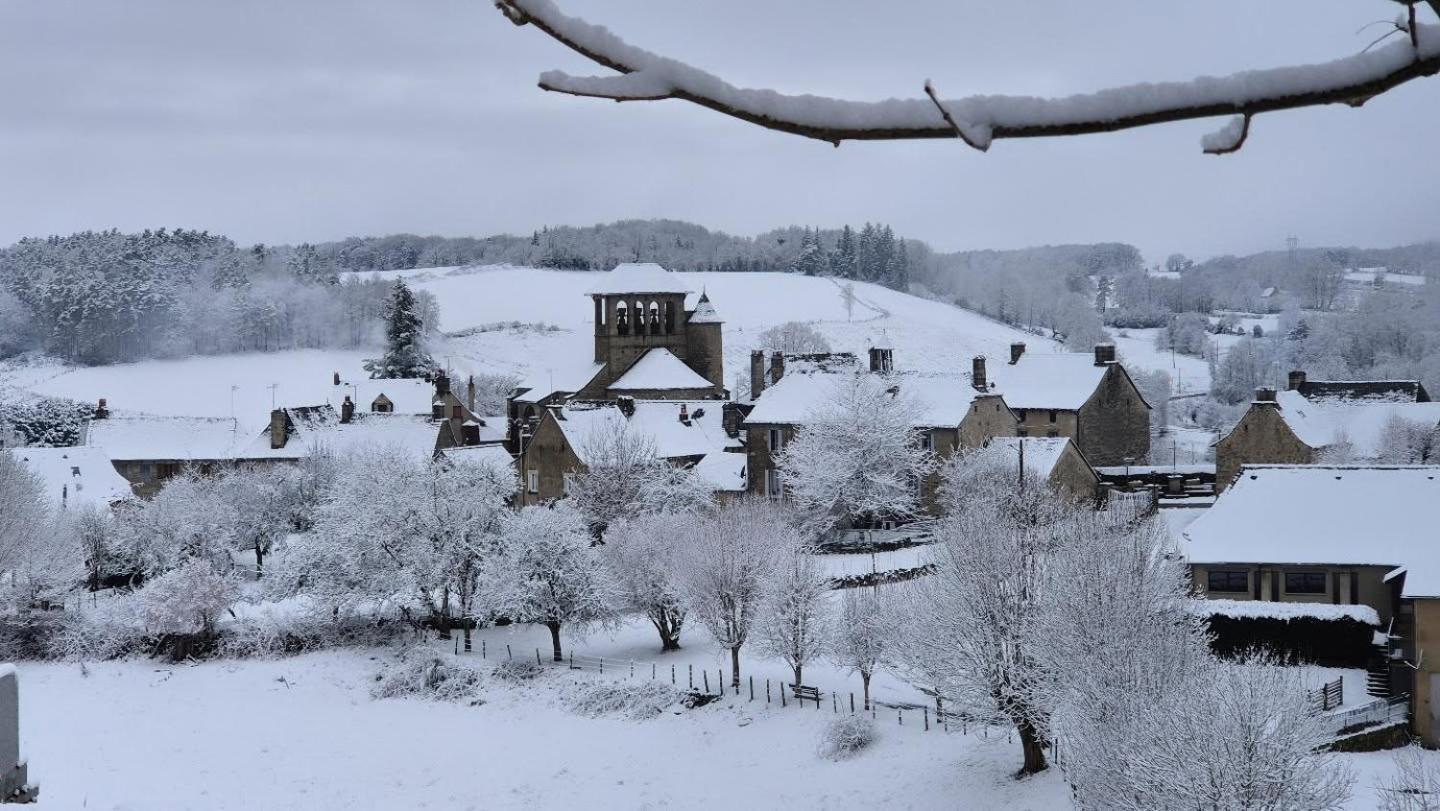 Maison La Vie De L'Aubrac - Gite Lo Bel Peis Saint-Symphorien-de-Thenieres Buitenkant foto