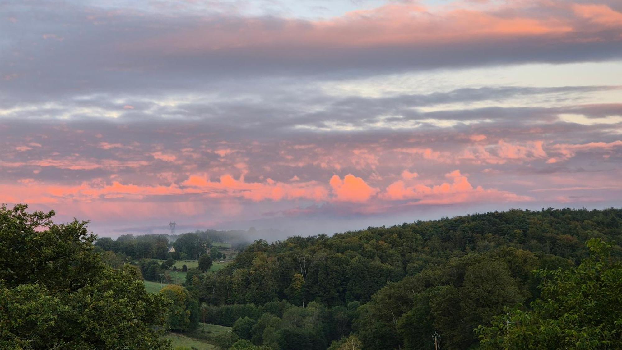 Maison La Vie De L'Aubrac - Gite Lo Bel Peis Saint-Symphorien-de-Thenieres Buitenkant foto